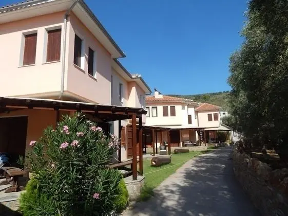 Symmetron Suites - Dış Mekan