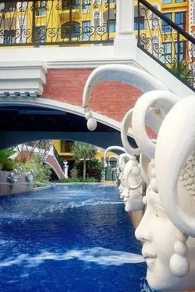 The Symphony Suites Pattaya - Havuz