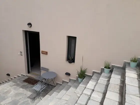 Syra Suites - Lobi