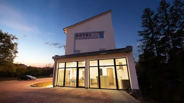 Hotel Szeghalom - Dış Mekan