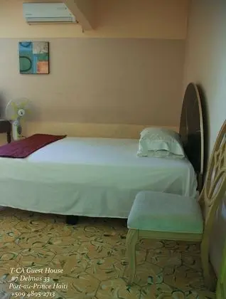 T-CA Guest House & Resto - Oda