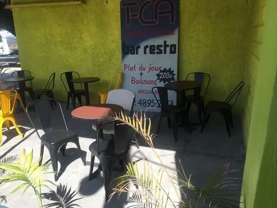 T-CA Guest House & Resto - Yerinde Yemek