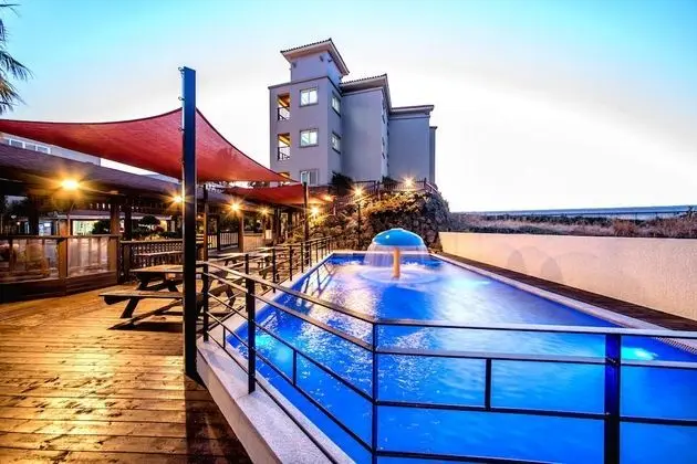 T Island Resort - Havuz