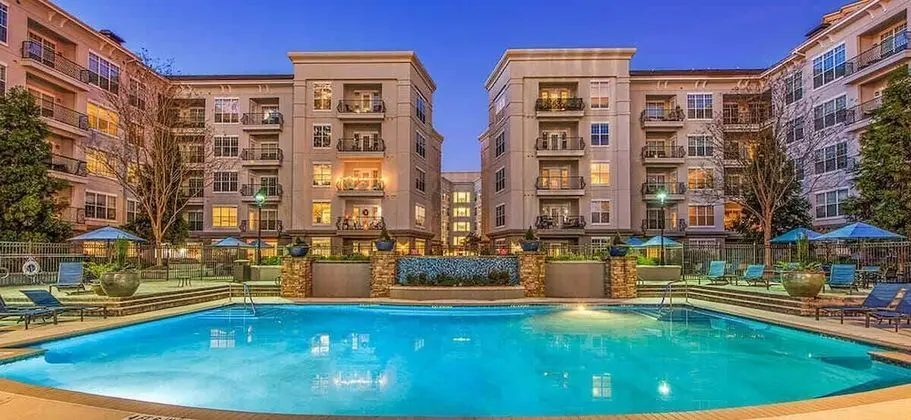 T And T Commercial Housing - Havuz
