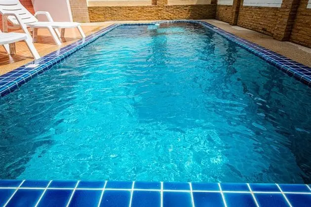 T.W. Marina BBQ Pool Villa Pattaya - Havuz