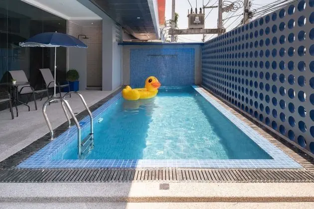 T2 Adira Pattaya - Havuz