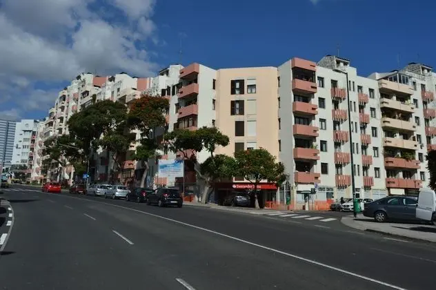 T3 Funchal Centro Hospital - Dış Mekan