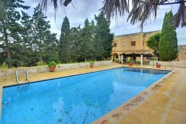 Ta' Bertu Host Family Bed & Breakfast - Havuz