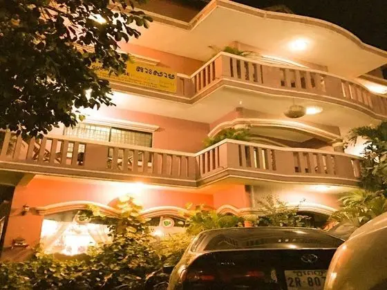 Ta Som Guesthouse  Tour Services