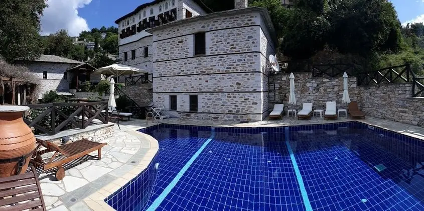 Ta Xelidonakia