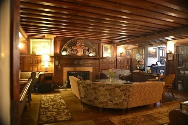 Tabard Inn - Lobi
