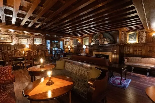 Tabard Inn - Lobi