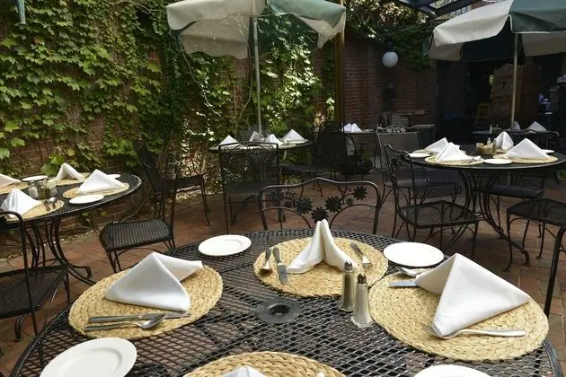 Tabard Inn - Yerinde Yemek
