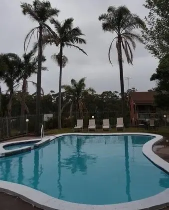 Tabourie Lake Motel - Havuz