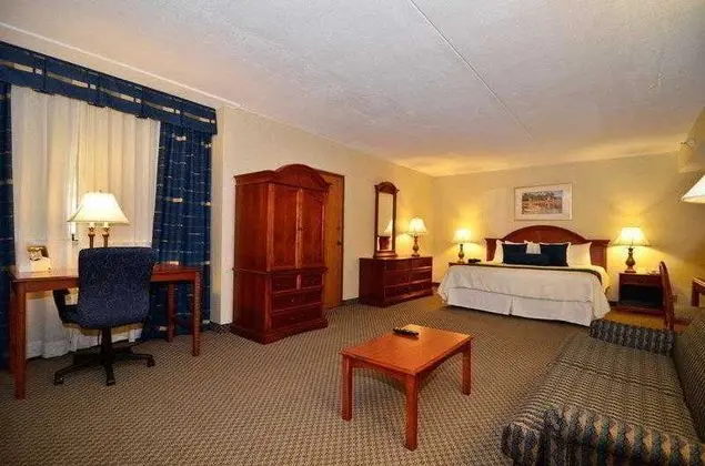 Tacoma Dome Hotel
