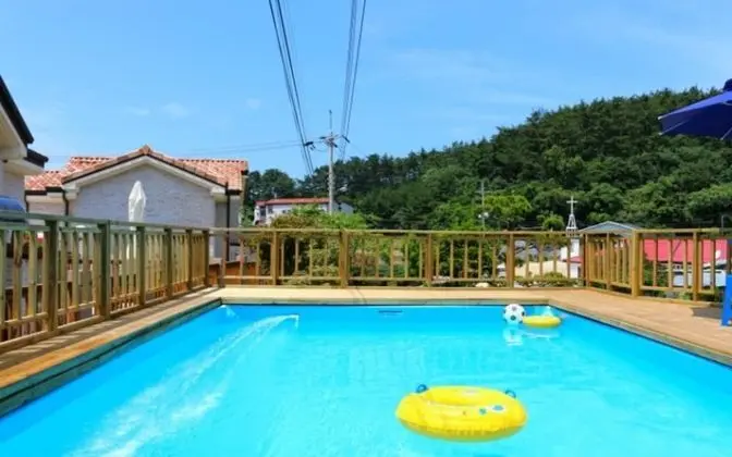 Taean Full of Flower Scent Pension