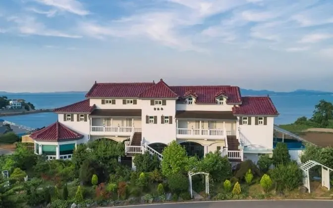 Taean Gold Hue Pension
