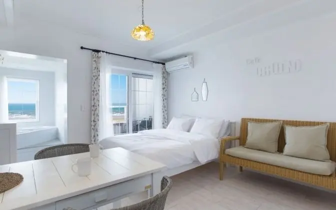 Taean Her Sea Pension