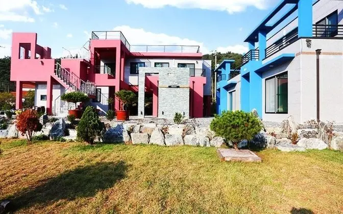 Taean JK House Pension