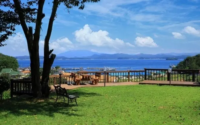 Taean Lemon Treen Pension