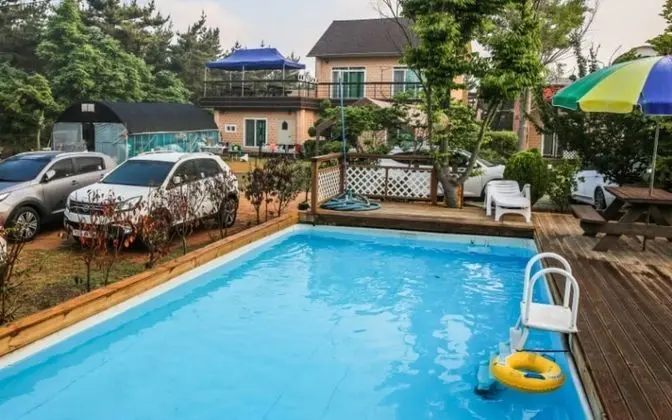 Taean Lunasol Pension
