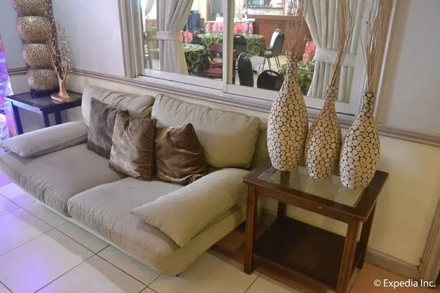 Tagaytay Country Hotel - Lobi
