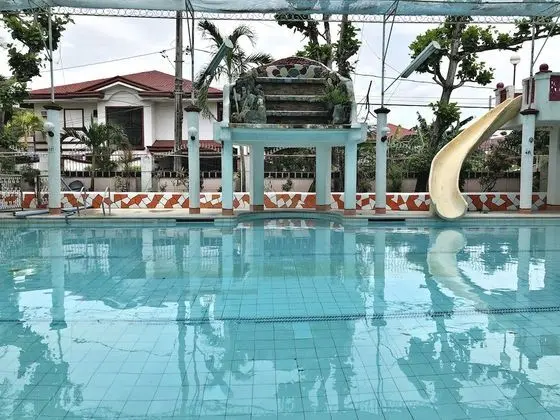 Villa Tagumpay Resort - Havuz