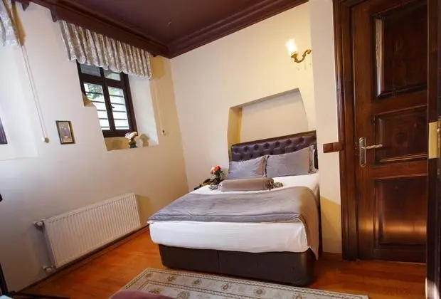 Tahir Ağa Konağı Hotel - Yatak Odası