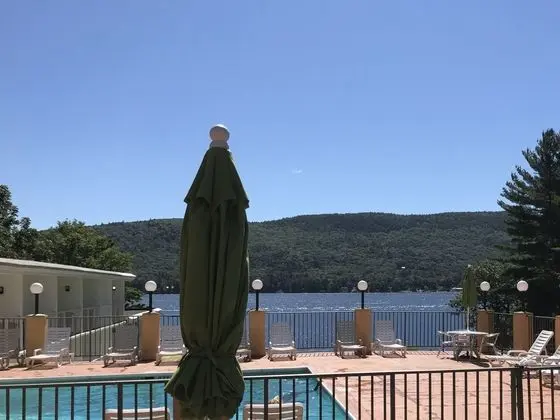 Tahoe Resort on Lake George