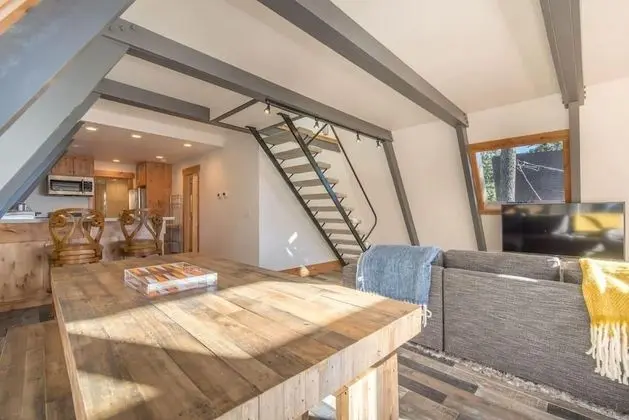 Tahoe Park Heights Dr Criterion 32 - Dancing Bear
