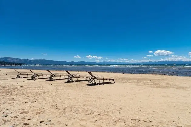 Tahoe Sands Resort - Plaj
