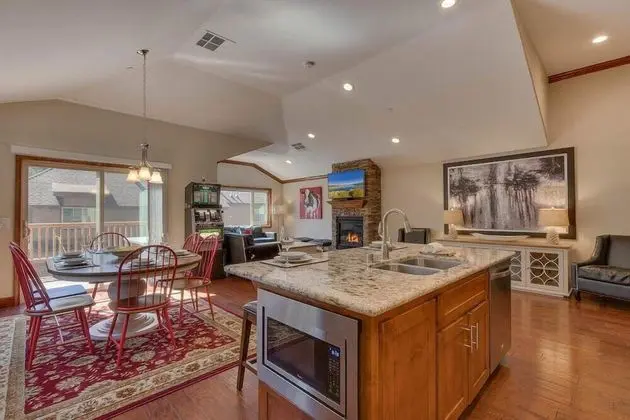 Tahoe Woods Penthouse - Mutfak