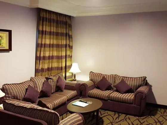 Taiba Suites Madinah - İç Mekan