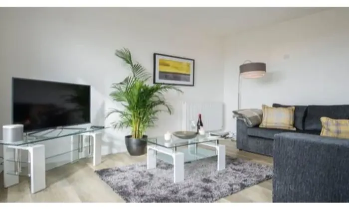 Tailored Stays - De Havilland House