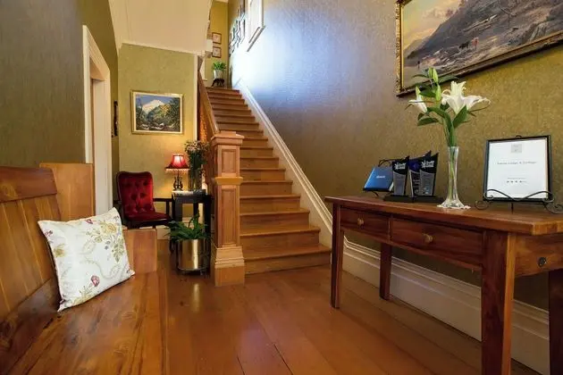 Tairoa Lodge & Cottage - Lobi