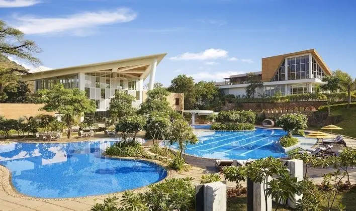 Taj Aravali Resort & Spa - Havuz