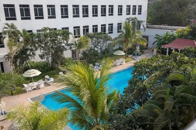 Taj Connemara
