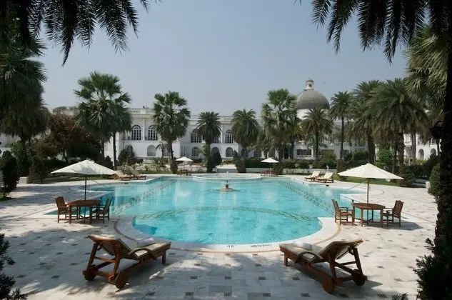 Taj Mahal Lucknow - Havuz