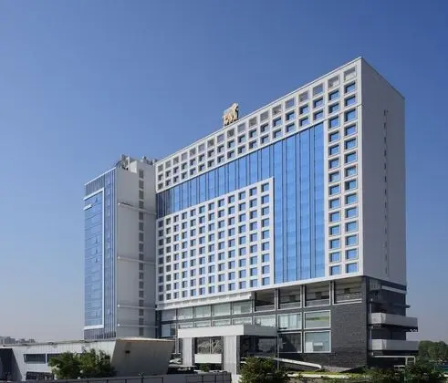 Taj Skyline Ahmedabad - Dış Mekan