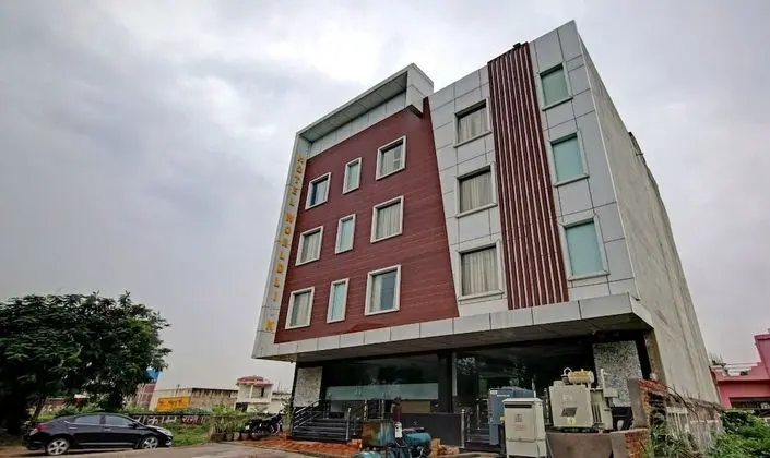 Hotel Taj Venture By Park Tree