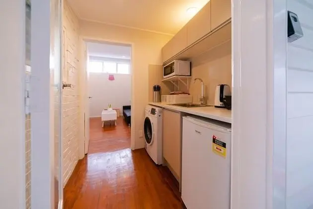 Takapuna Central Spacious & New Home - Mutfak