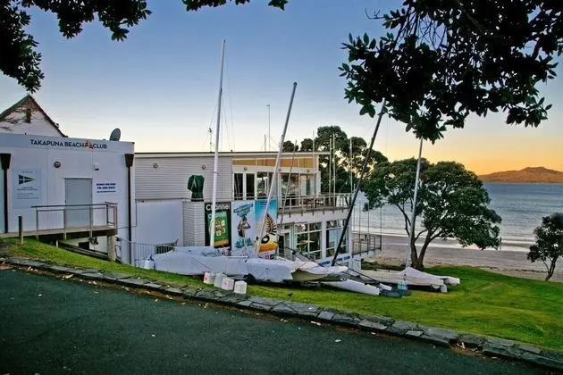 Takapuna Guest House