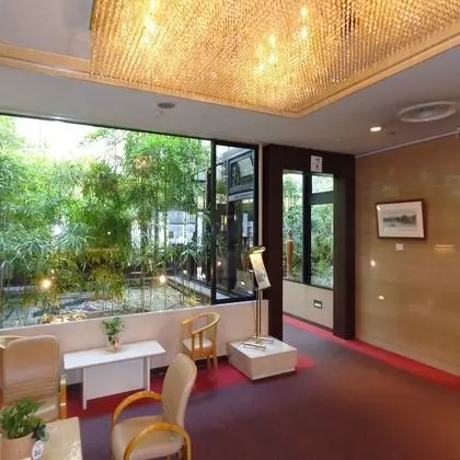 Takasaki Urban Hotel - Lobi