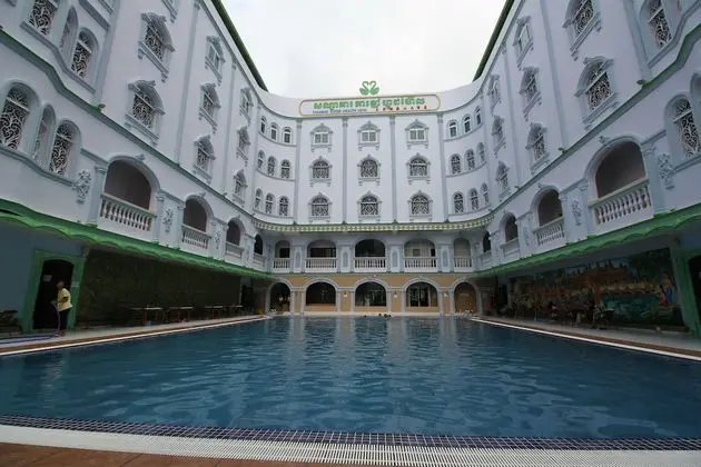 Takhmao Good Health Hotel - Havuz