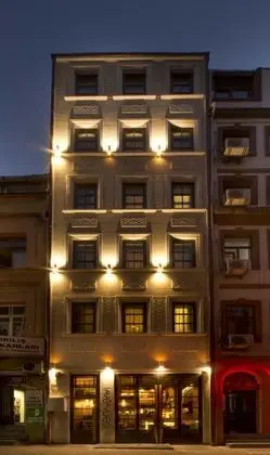 Taksim Avenue - Gece Görünümü