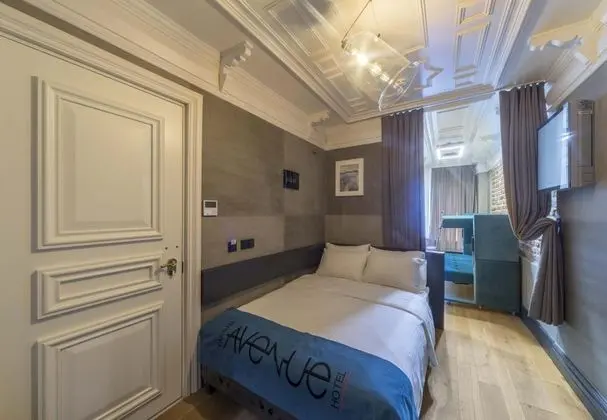 Taksim Avenue - Oda