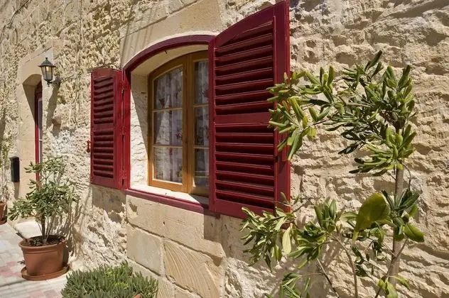 Tal-barun Farmhouse