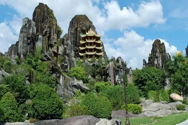 Tam House Villa Hotel