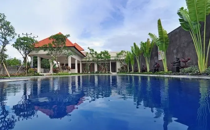 Taman Ayu Townhouse - Havuz