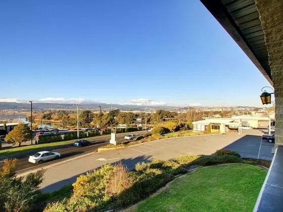 Tamar River Villas